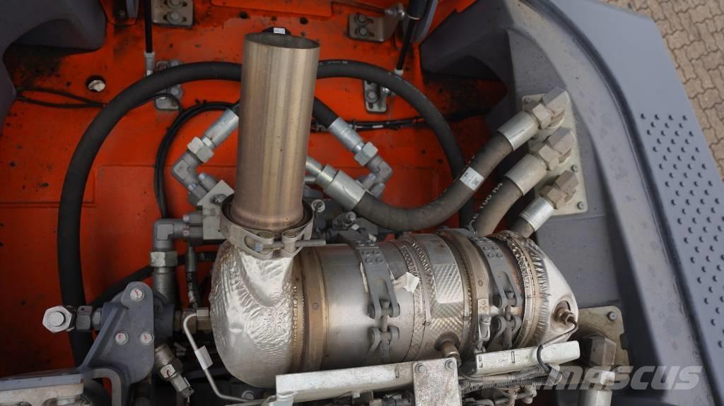 Hamm HP 180I 膠輪滾壓機