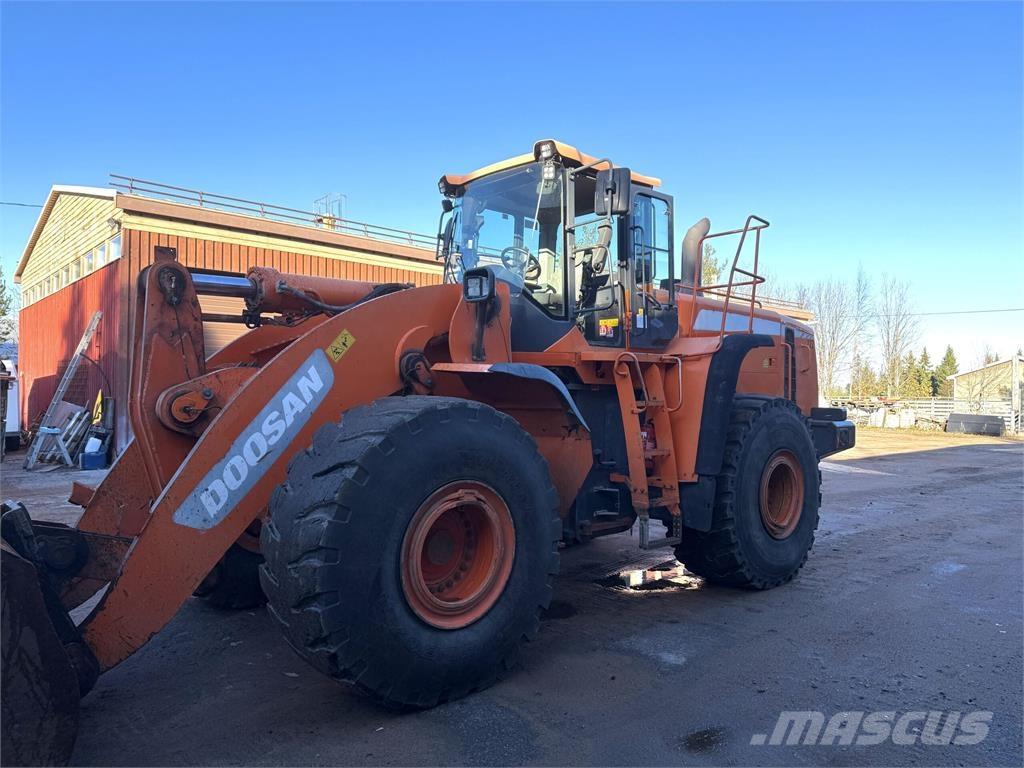 Doosan DL 550-3 輪胎式裝載機