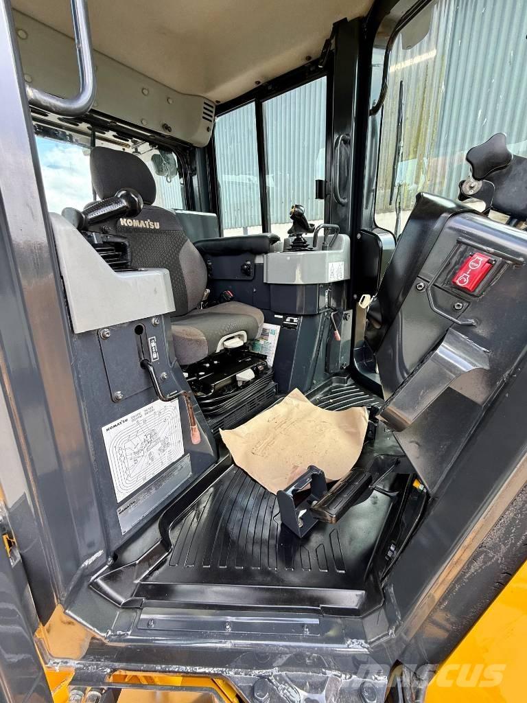Komatsu D 61 PXi-24 履帶推土機