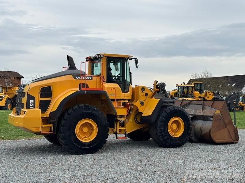 Volvo L 220 H 輪胎式裝載機