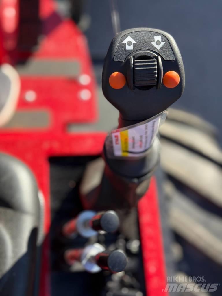 Thaler 2230S 滑移轉向裝載機