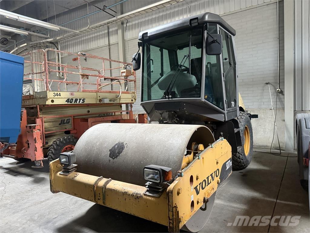 Volvo SD77 單輪滾壓機