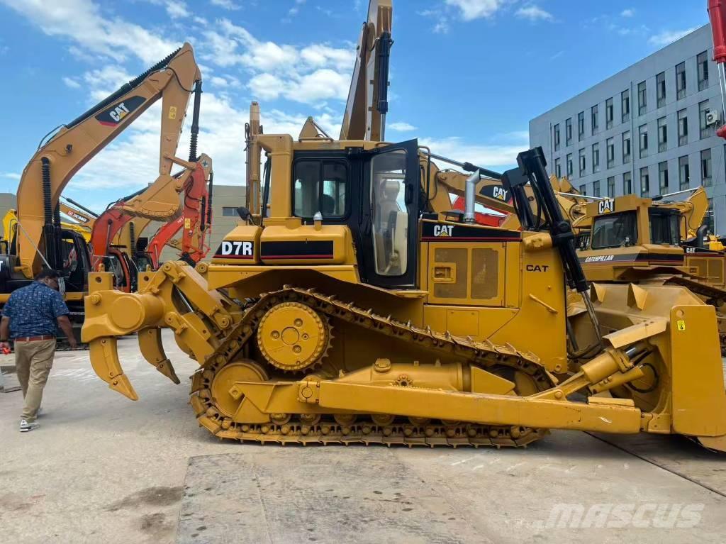 CAT D 7 R 履帶推土機