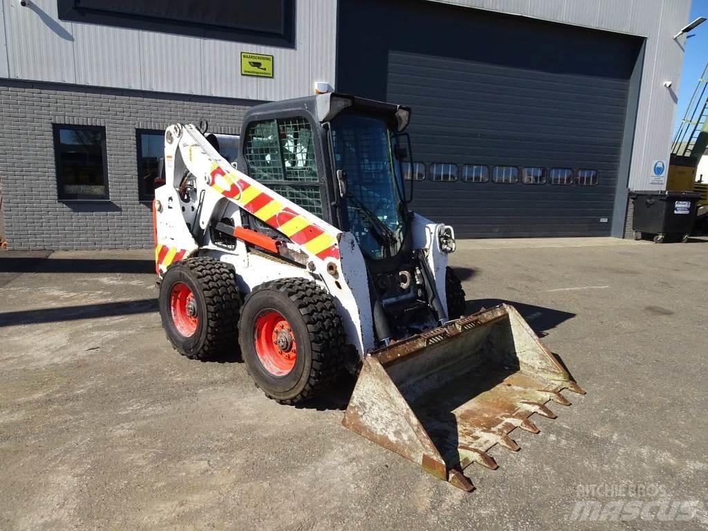 Bobcat S650 滑移轉向裝載機