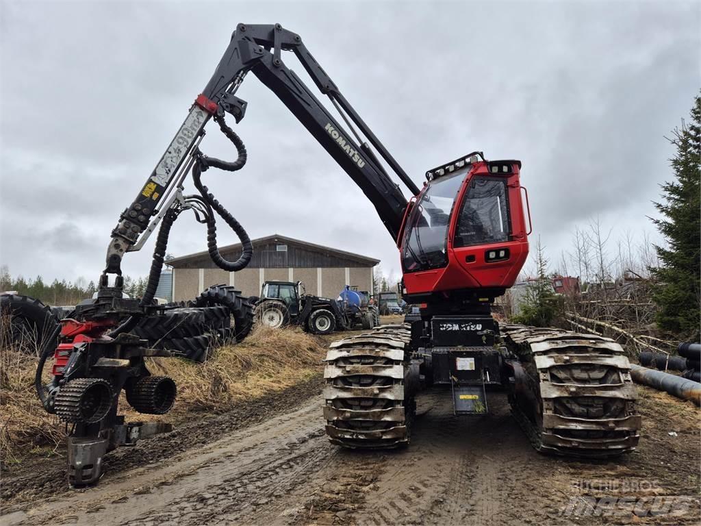 Komatsu 901 XC 收穫機