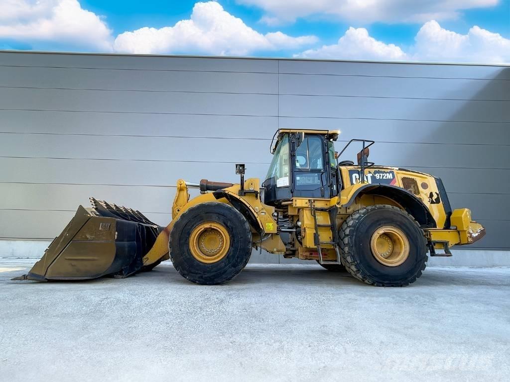 CAT 972M 輪胎式裝載機
