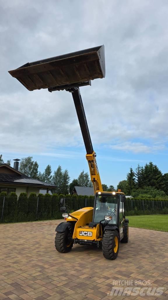 JCB 535-60 伸縮臂操作車