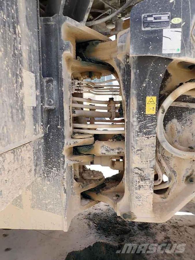 Komatsu WA600-8EO 輪胎式裝載機