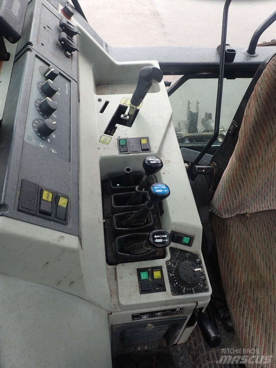 Valtra 8150 曳引機