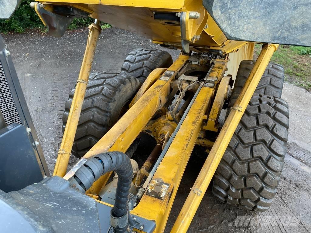 Bell B 25 E EPA 鉸接式起吊車