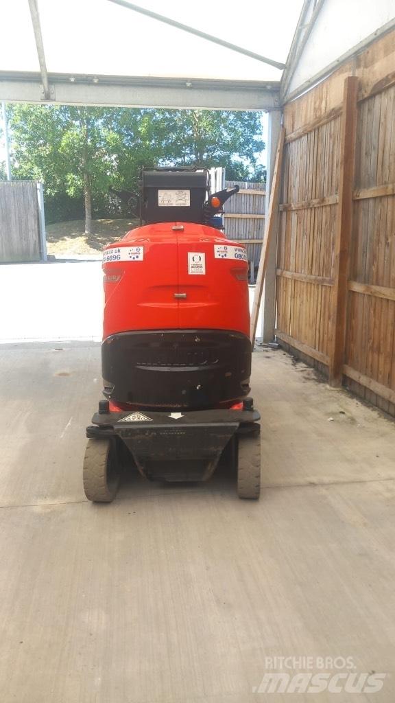 Manitou 100 VJR 垂直升降工作台