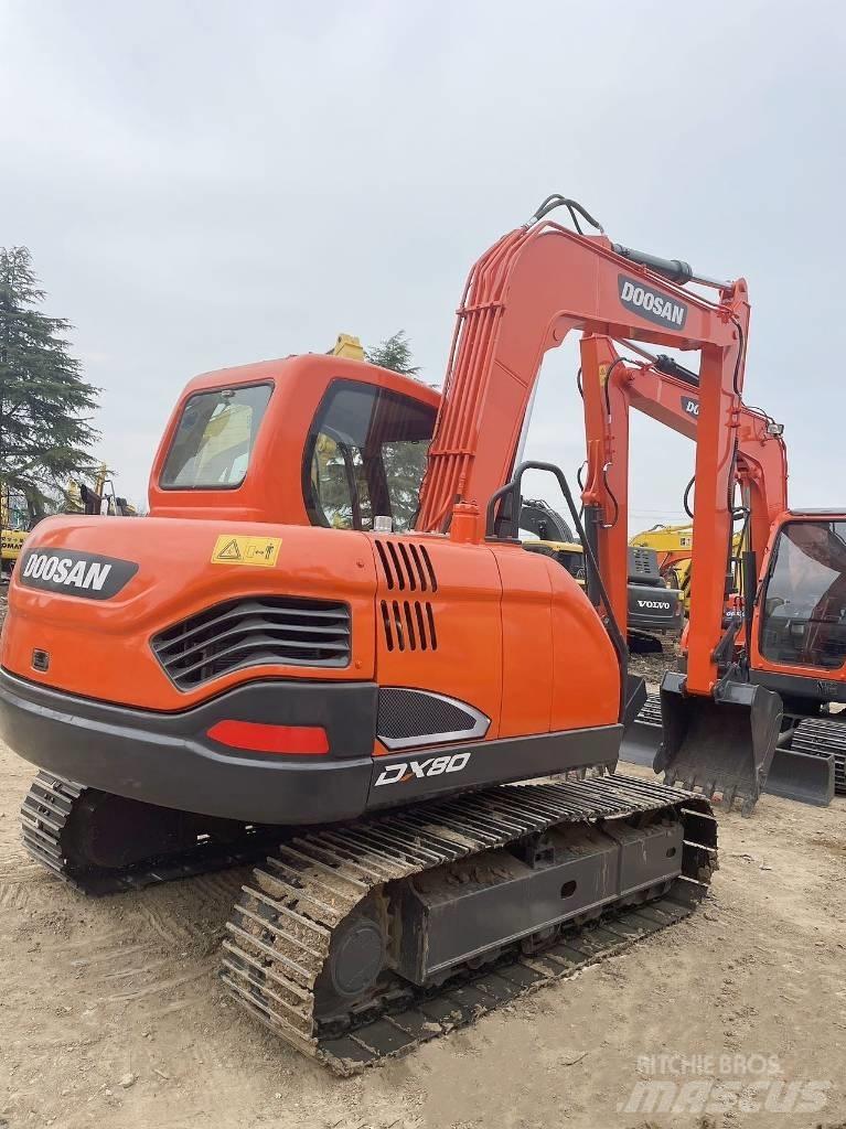 Doosan DX80 中型挖土機/掘鑿機/挖掘機 7t-12t