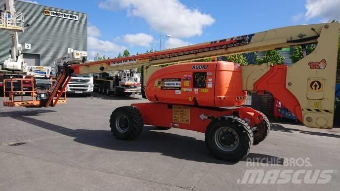 JLG 800AJ 曲臂高空作業車