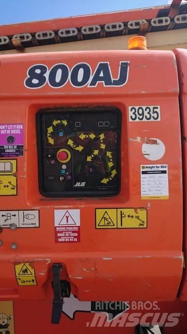 JLG 800AJ 曲臂高空作業車