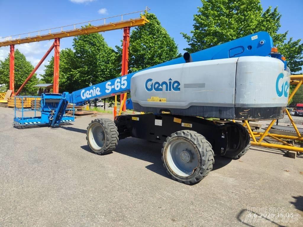 Genie S 65 曲臂高空作業車