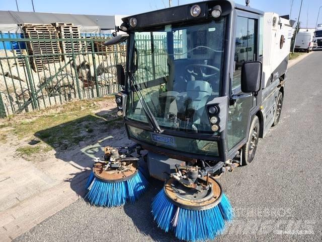 Schmidt Swingo 200 清掃車