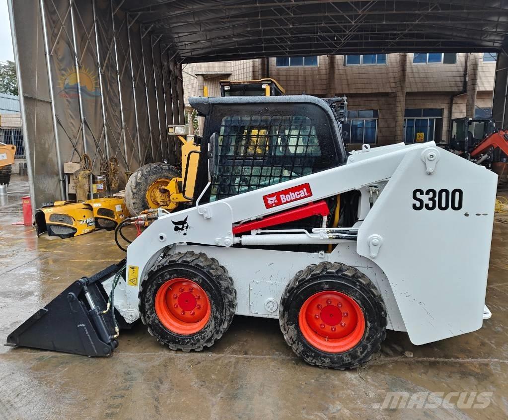 Bobcat S 300 滑移轉向裝載機