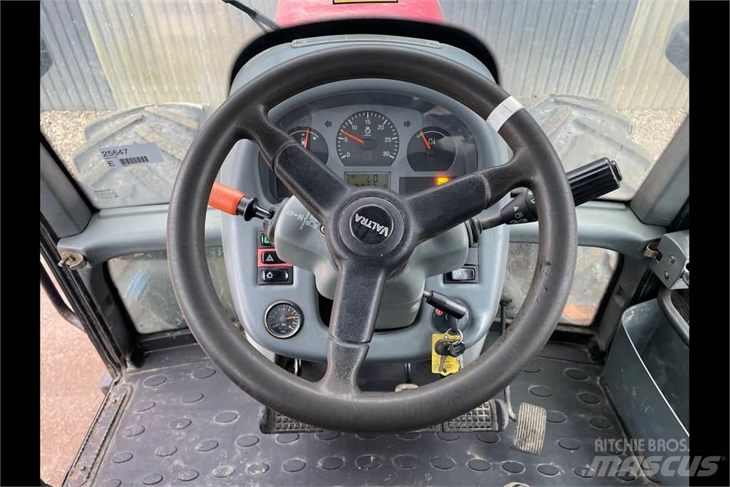 Valtra T153 曳引機