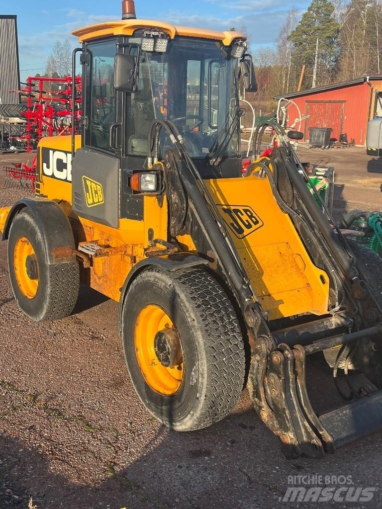 JCB 411 HT 輪胎式裝載機