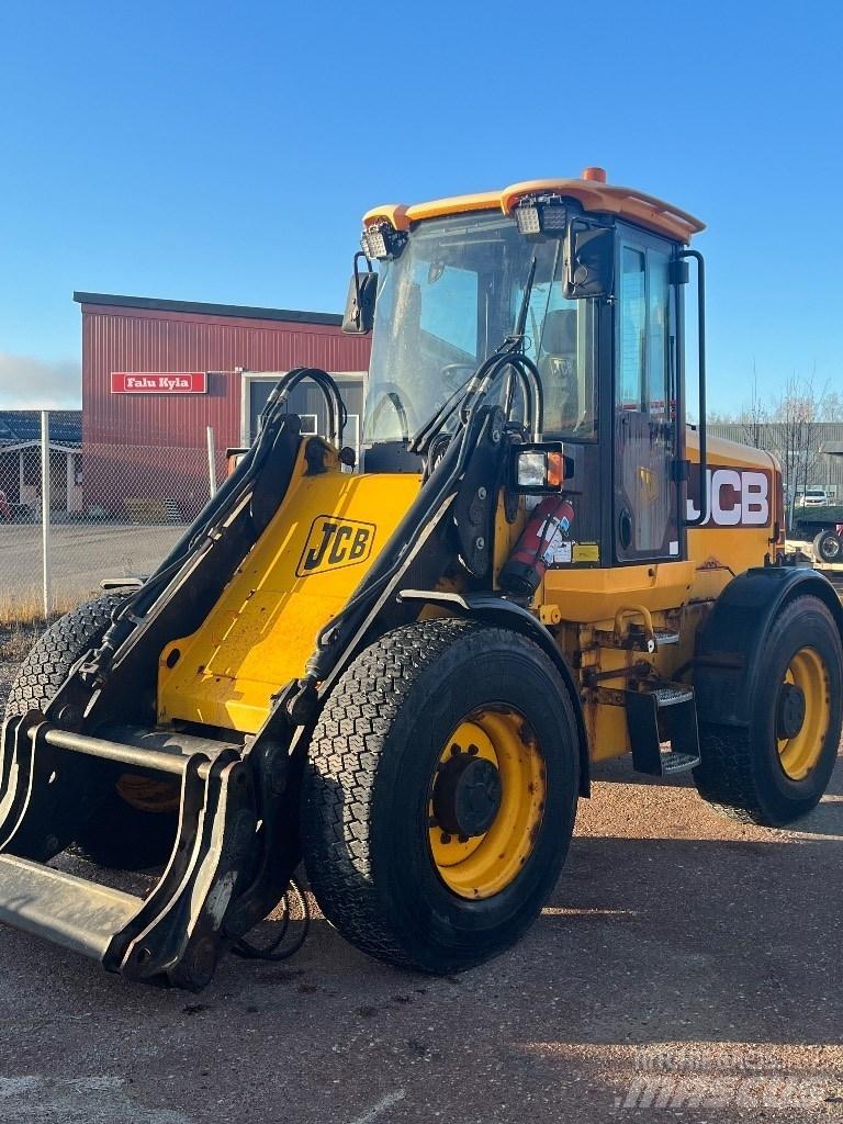 JCB 411 HT 輪胎式裝載機