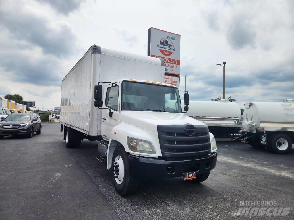 Hino 268 貨箱式卡車