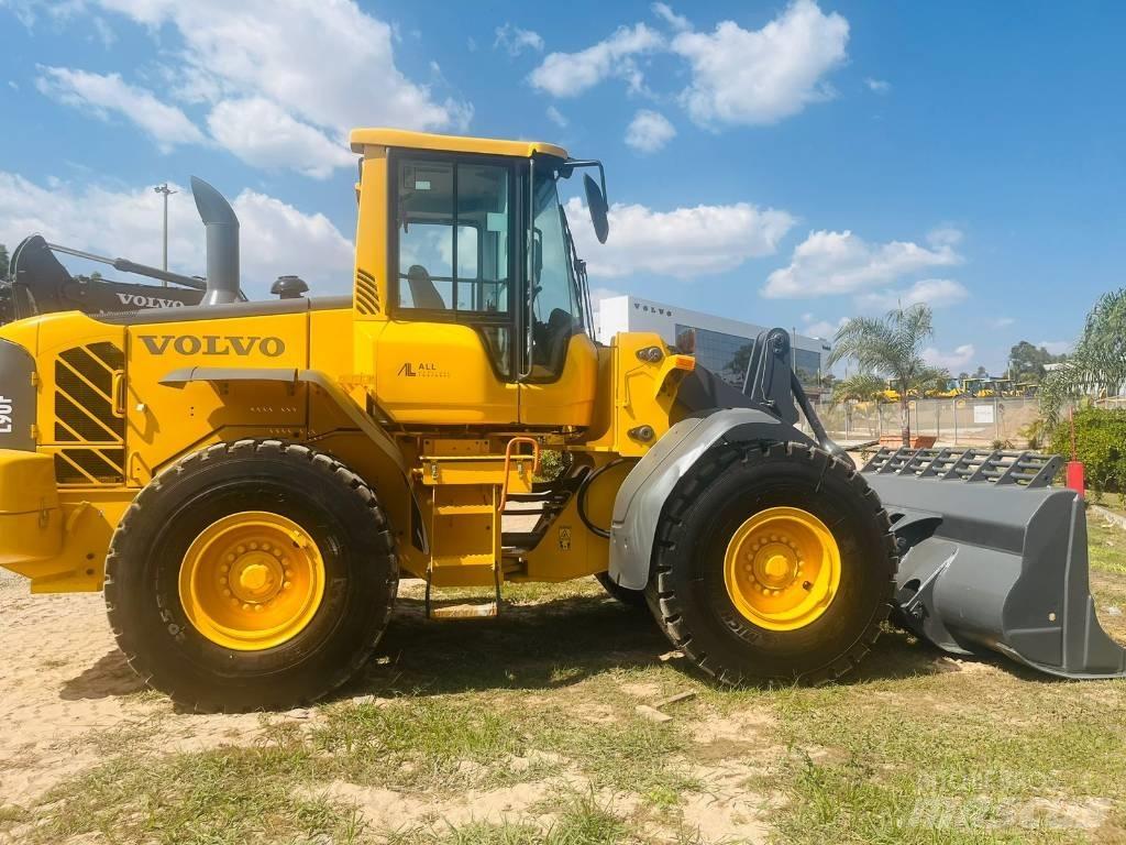 Volvo L 90 F 輪胎式裝載機