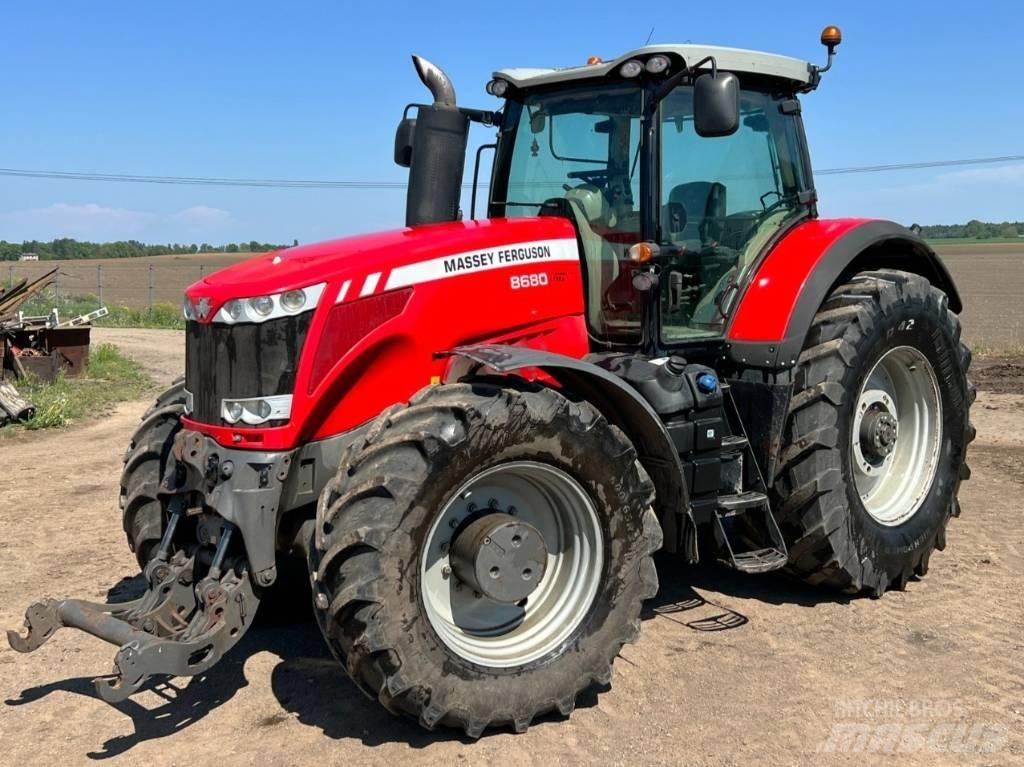 Massey Ferguson 8680 曳引機