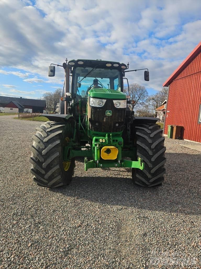 John Deere 6210 R 曳引機