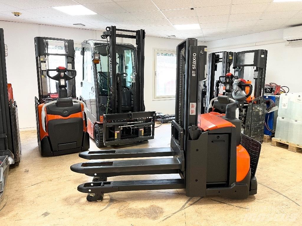 BT SWE 200 D 行走控制式堆積機