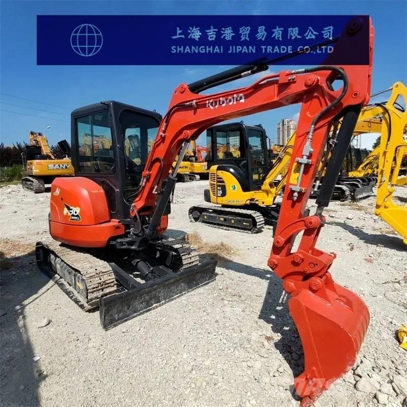 Kubota U 30 小型挖土機/掘鑿機<7t(小型挖掘機)
