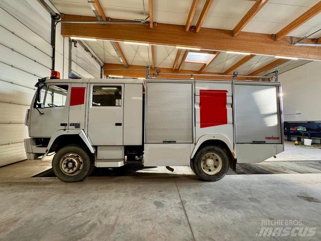 Steyr 13S21 消防車