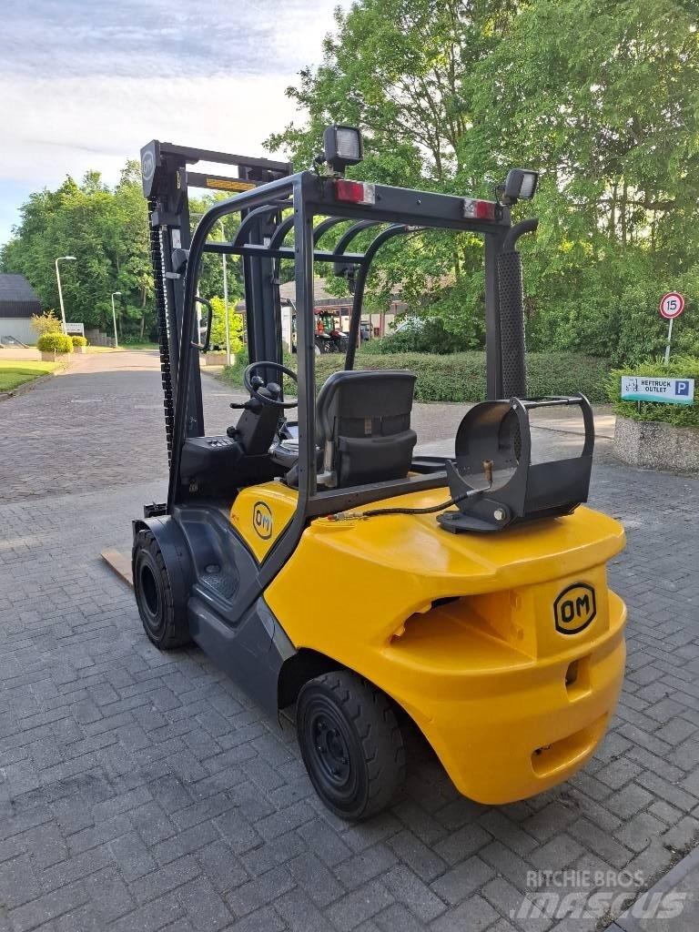 OM XG30 Heftruck 液化石油氣LPG卡車