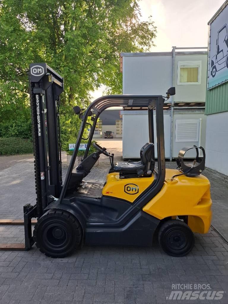 OM XG30 Heftruck 液化石油氣LPG卡車