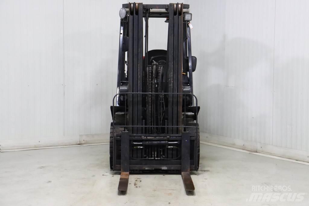 Nissan U1D2A20LQ 液化石油氣LPG卡車