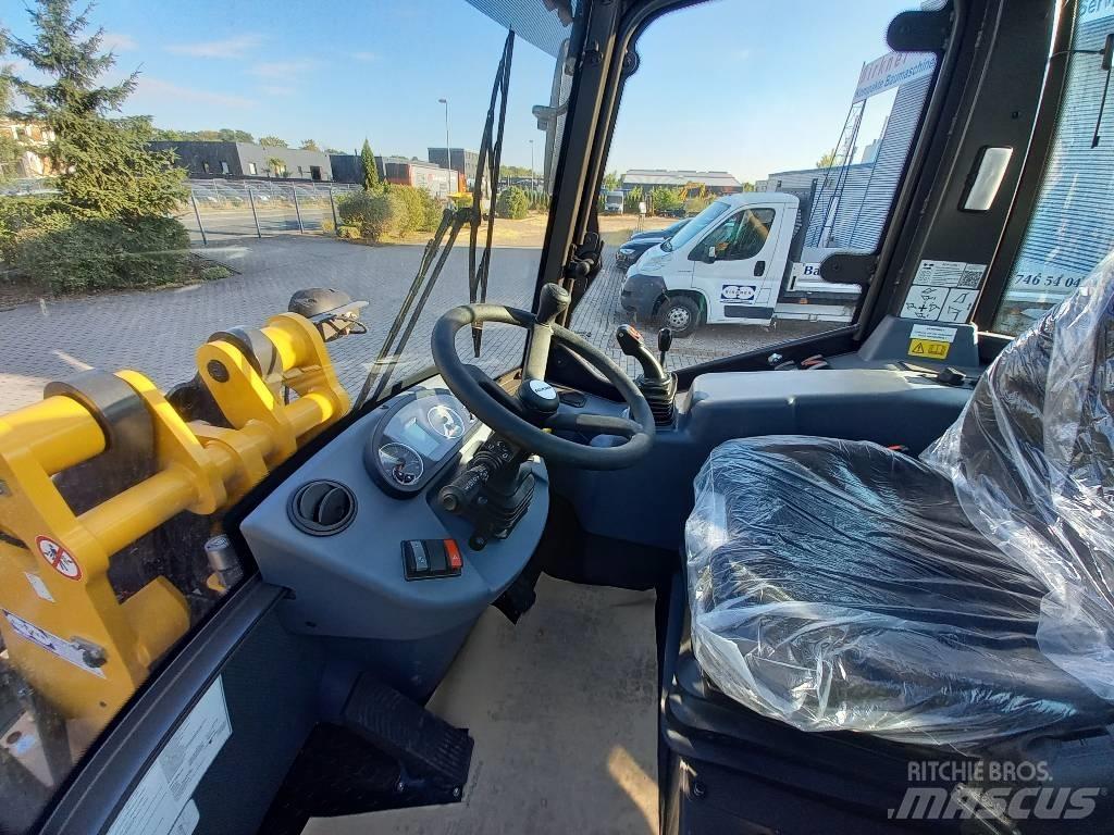 Mecalac AX 1000 輪胎式裝載機