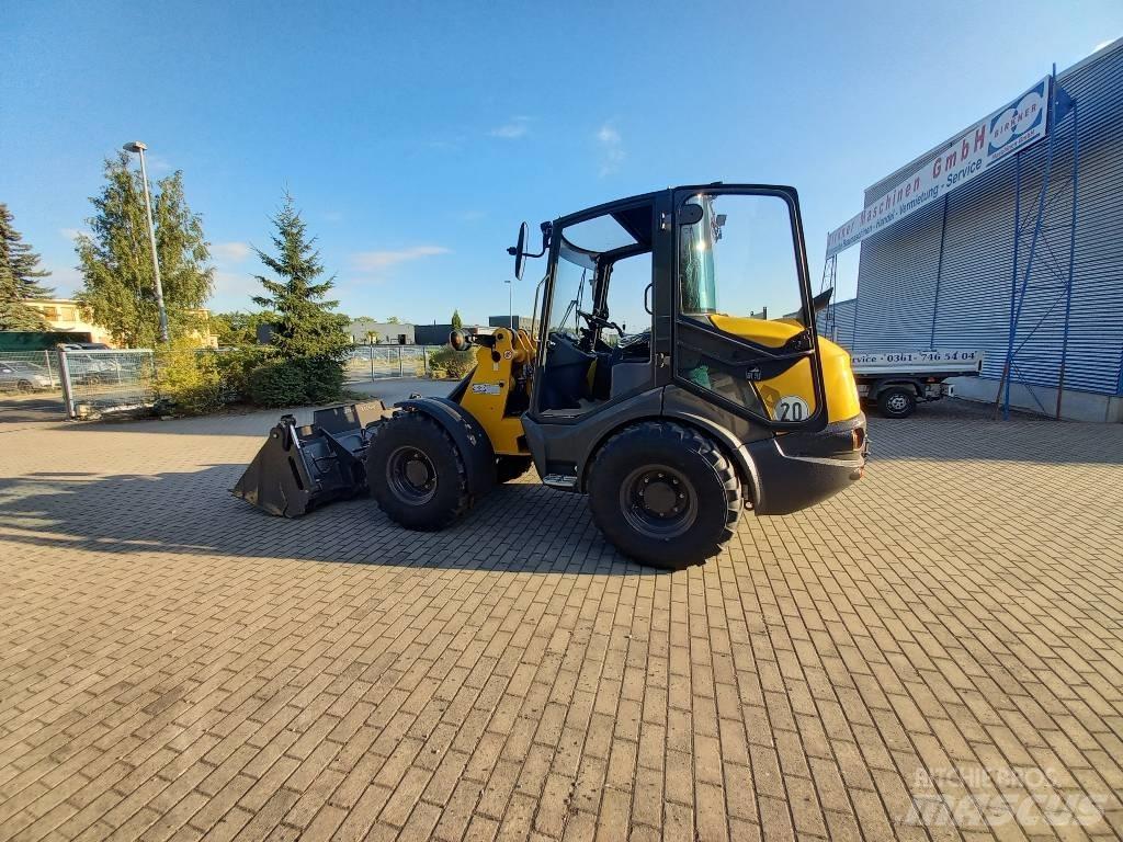 Mecalac AX 1000 輪胎式裝載機
