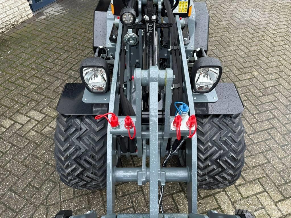 Giant G1500 Xtra 小型裝載機