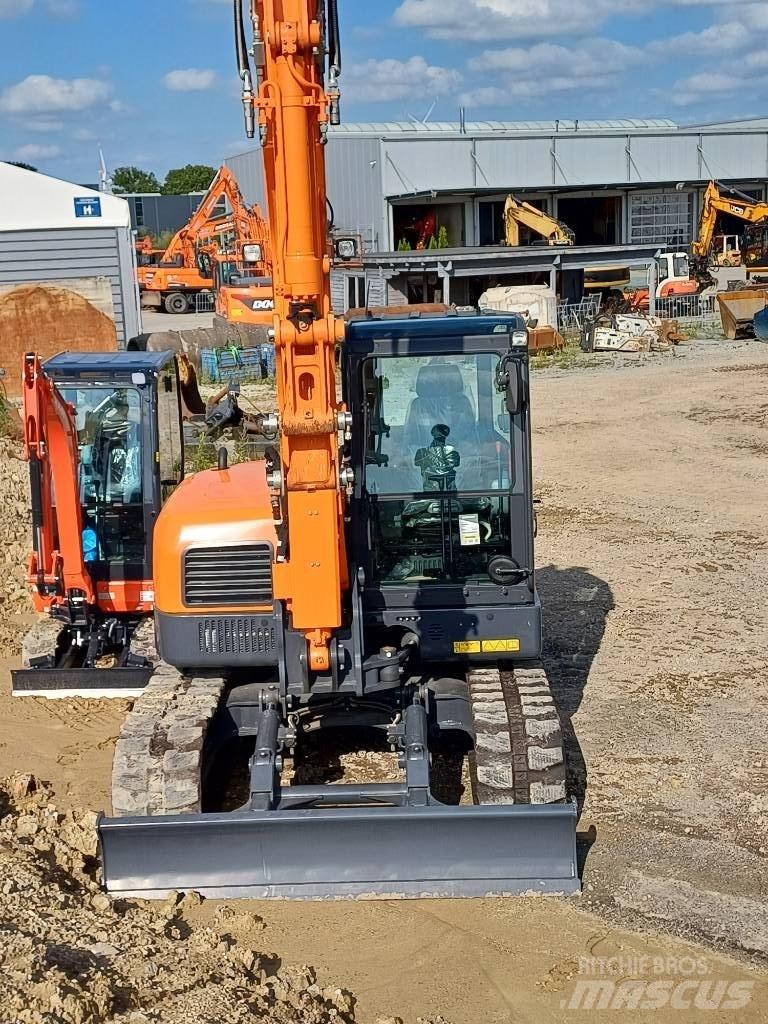 Doosan DX 85 R-3 中型挖土機/掘鑿機/挖掘機 7t-12t