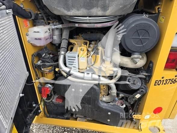 CAT 259D3 滑移轉向裝載機