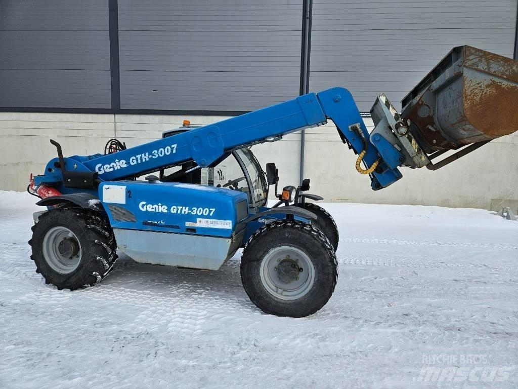 Genie GTH 3007 伸縮臂操作車