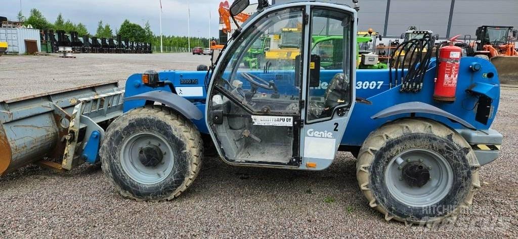 Genie GTH 3007 伸縮臂操作車