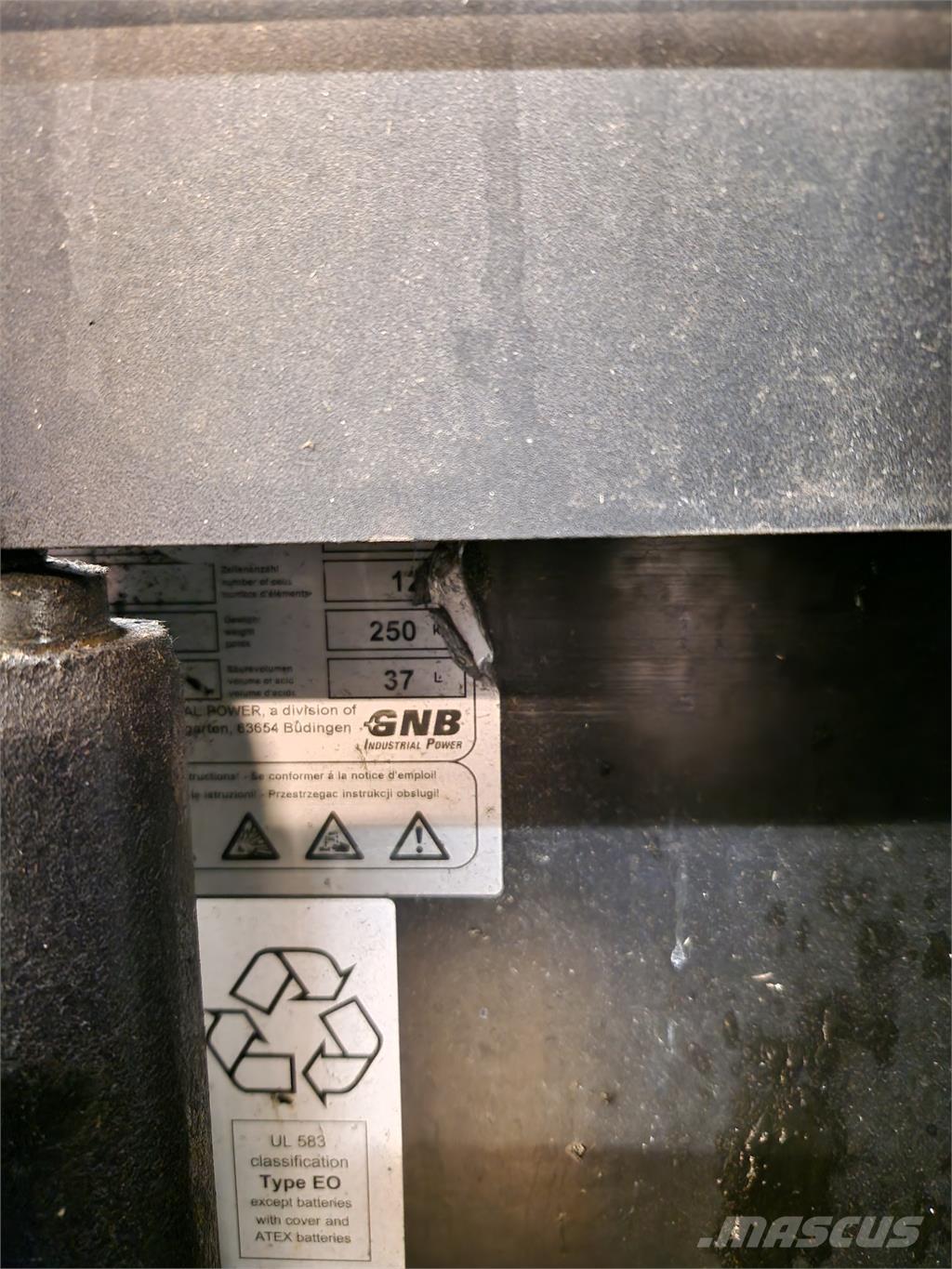 Toyota SPE120L 自走式堆積機