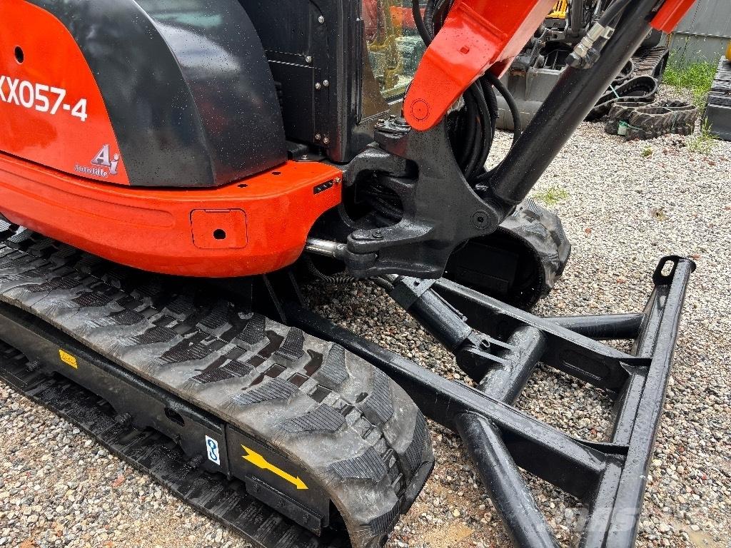 Kubota KX 057 小型挖土機/掘鑿機<7t(小型挖掘機)