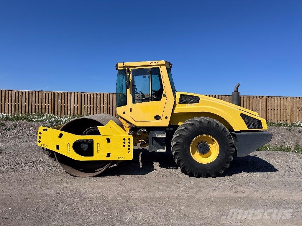 Bomag BW 213 D H-4 單輪滾壓機