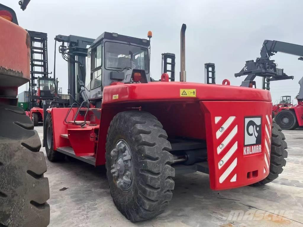 Kalmar DCF 300-12 柴油卡車