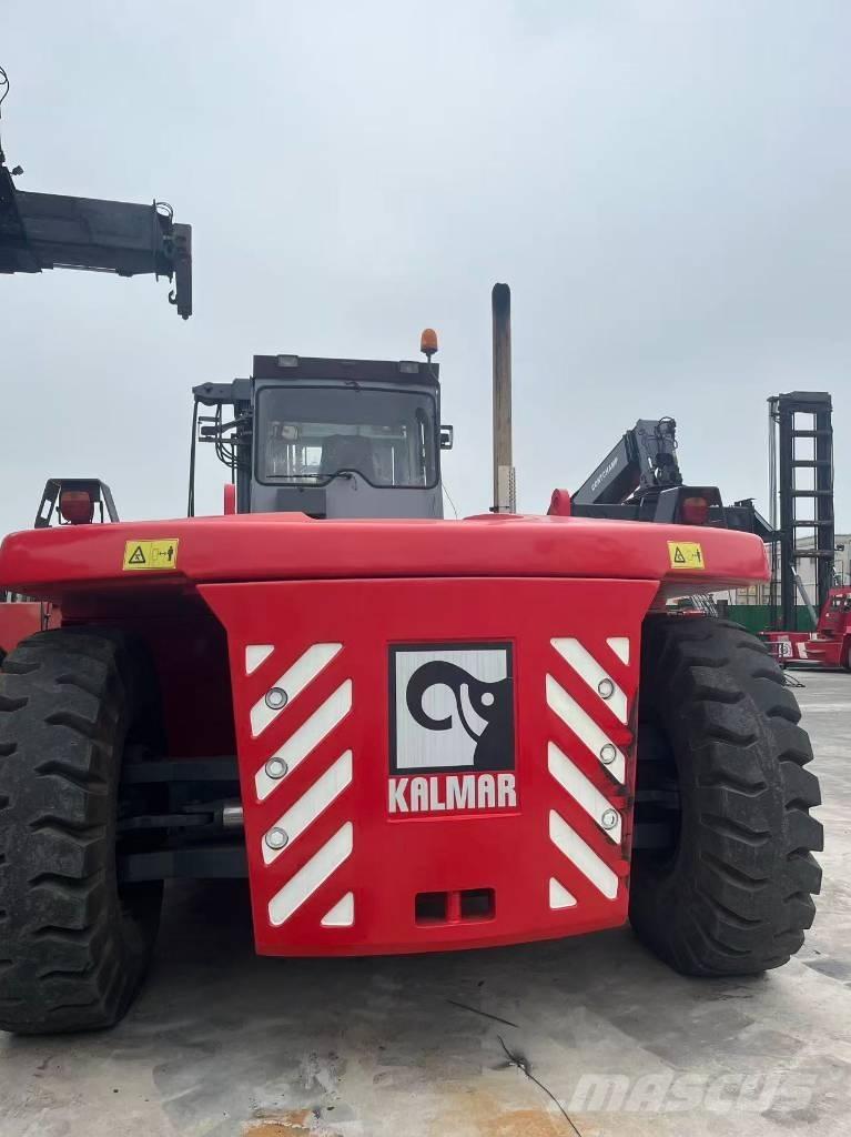 Kalmar DCF 300-12 柴油卡車