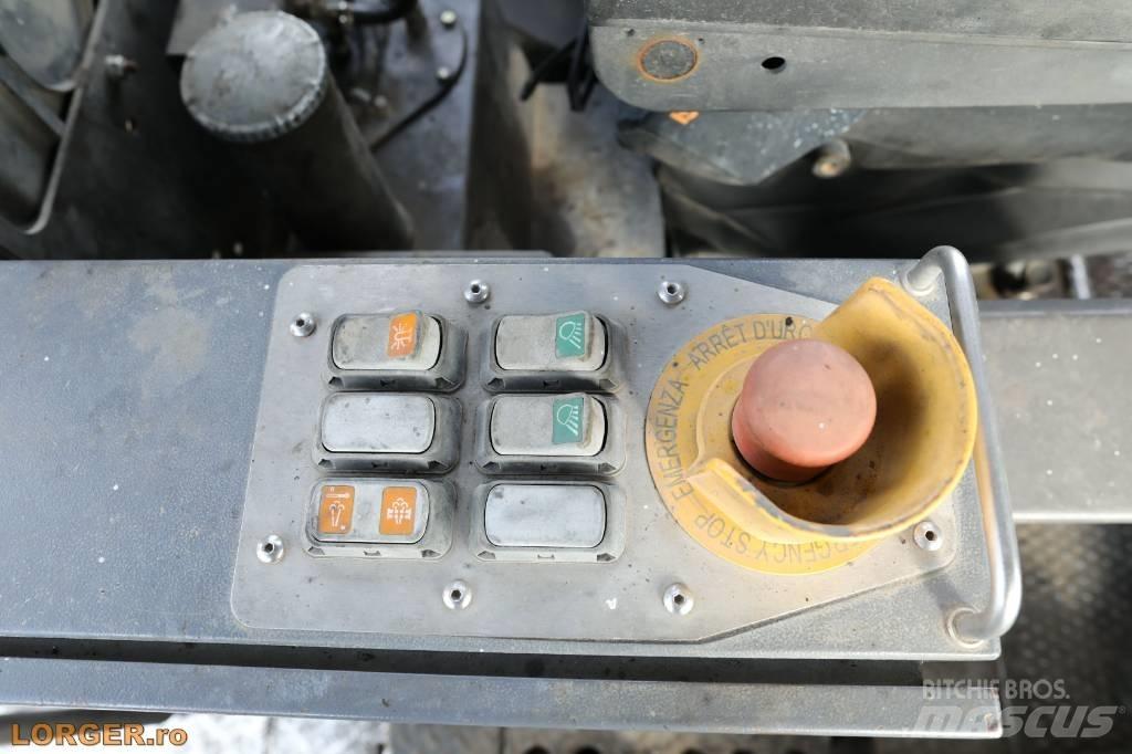 Volvo P 7820 C ABG 瀝青攤舖機/鋪路機