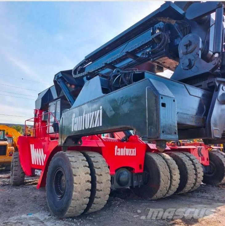 Fantuzzi CS 45 KM 前伸型堆積機