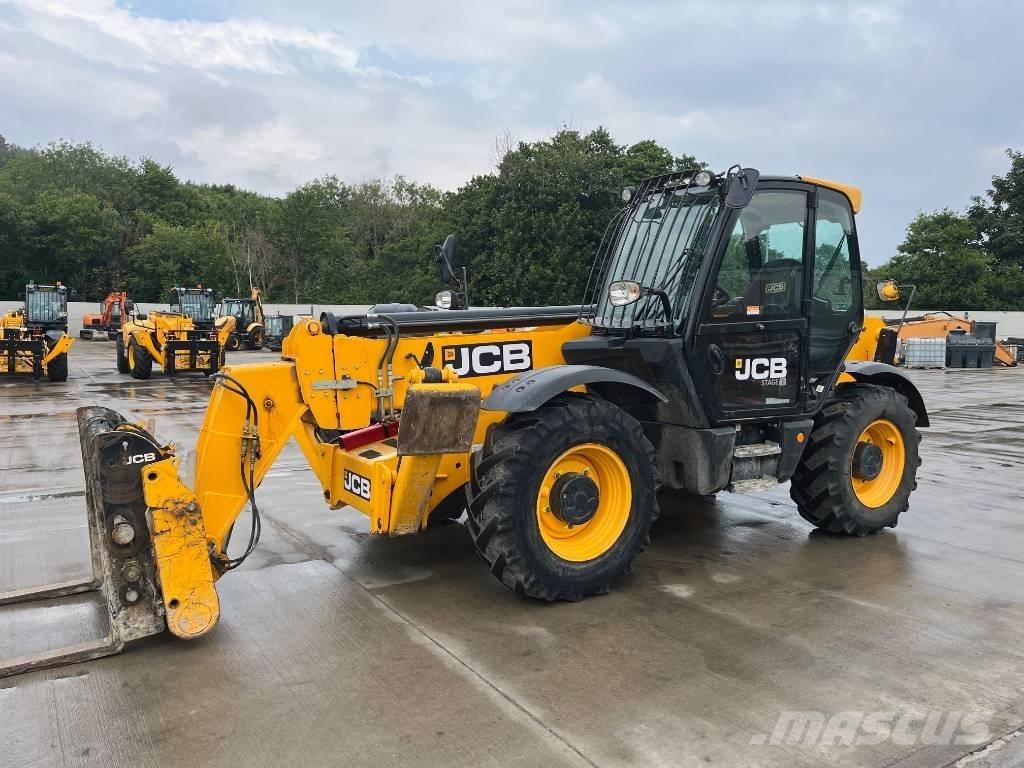 JCB 540-140 伸縮臂操作車