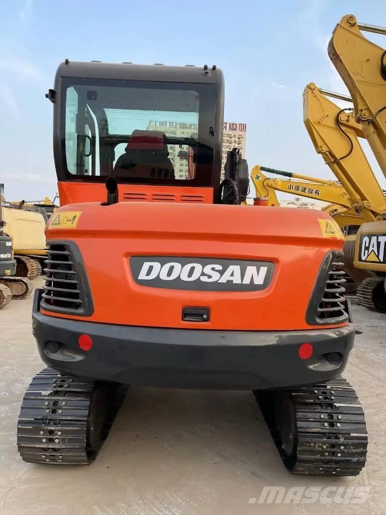 Doosan DX60-9C 小型挖土機/掘鑿機<7t(小型挖掘機)
